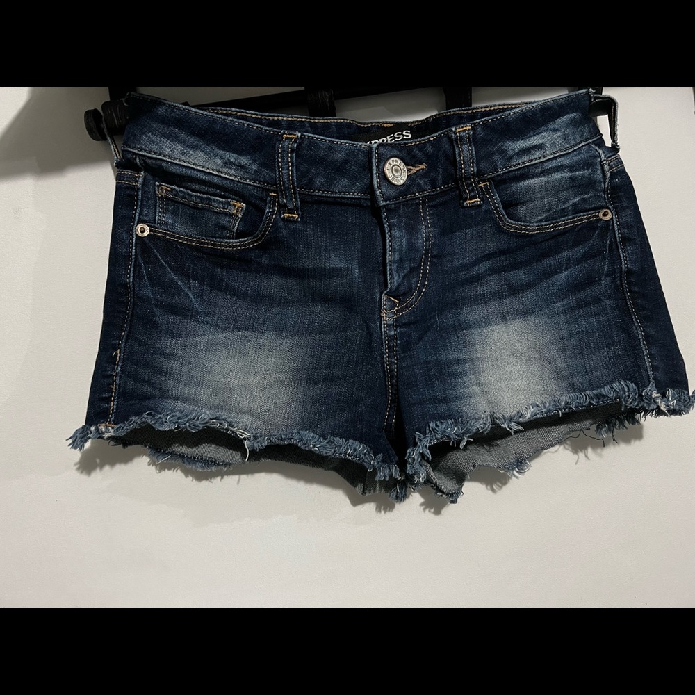 Express low rise shorts